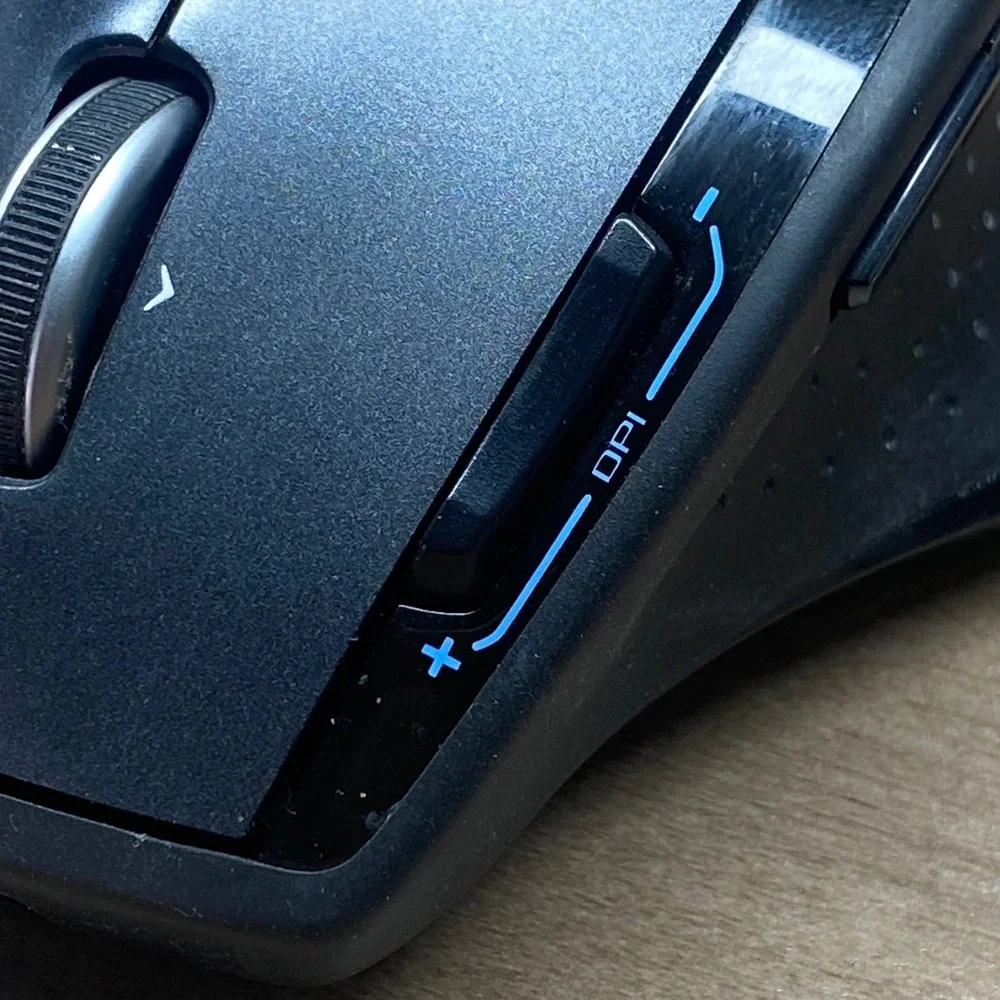 Logitech M-RCR147 Performance Laser Wireless Mouse Rechargeable‎ No USB Receiver